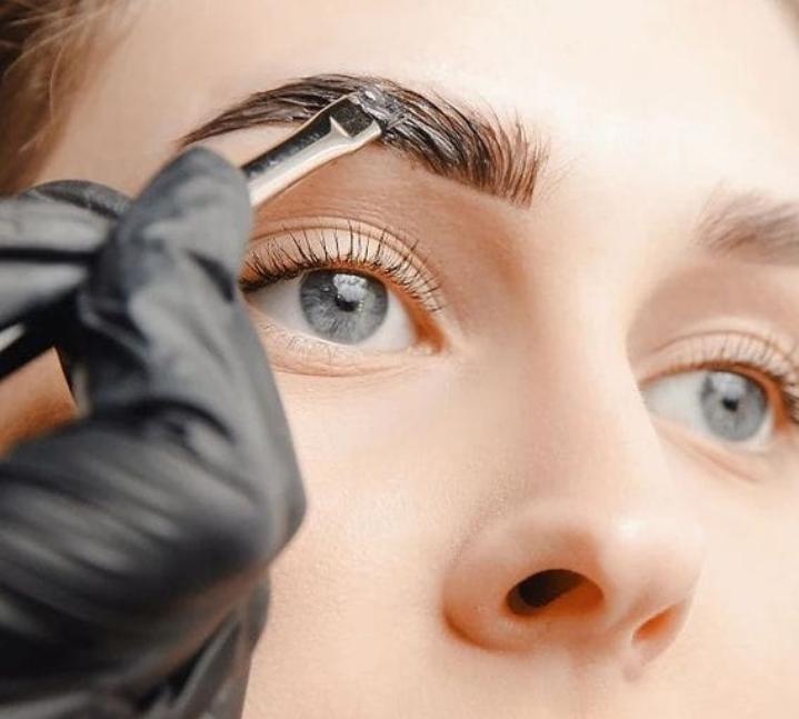 Eyebrows tint