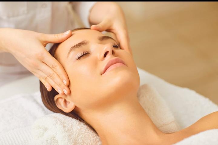 Facial relaxing massage