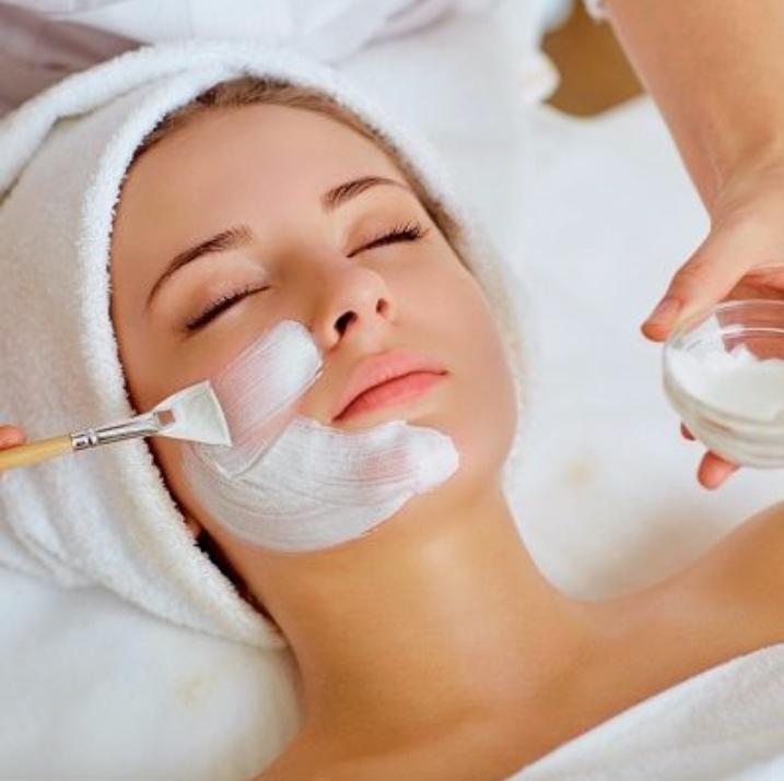 Whitening facial